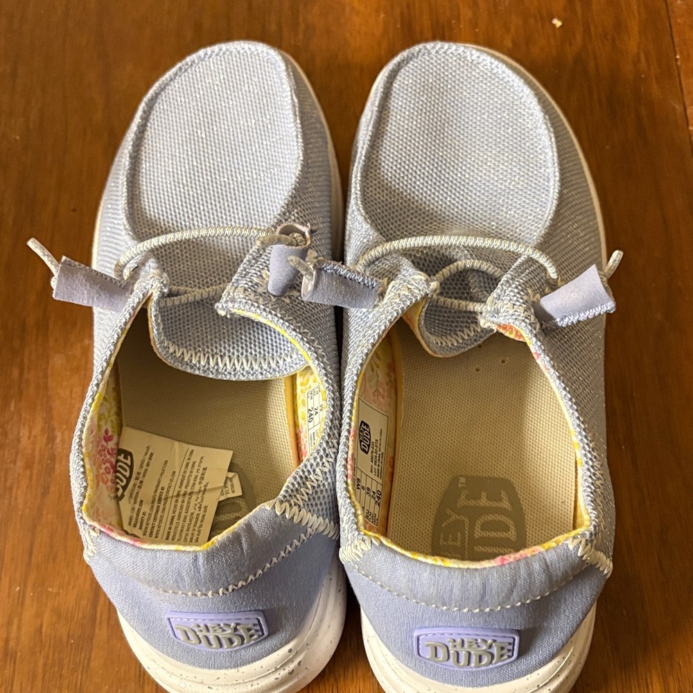 Hey Dude womans Sneakers in Light Gray